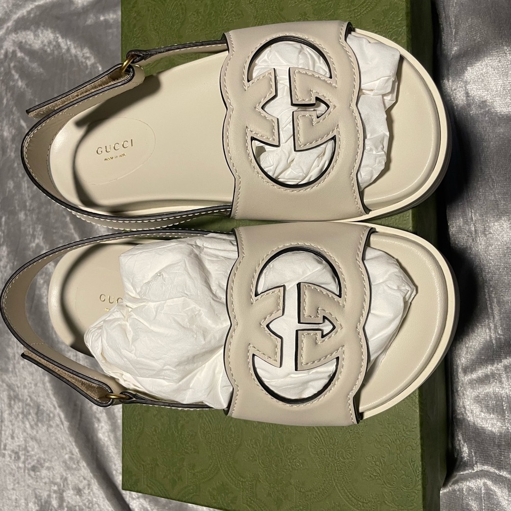 Gucci- cosmos softy Mystic White Sandals